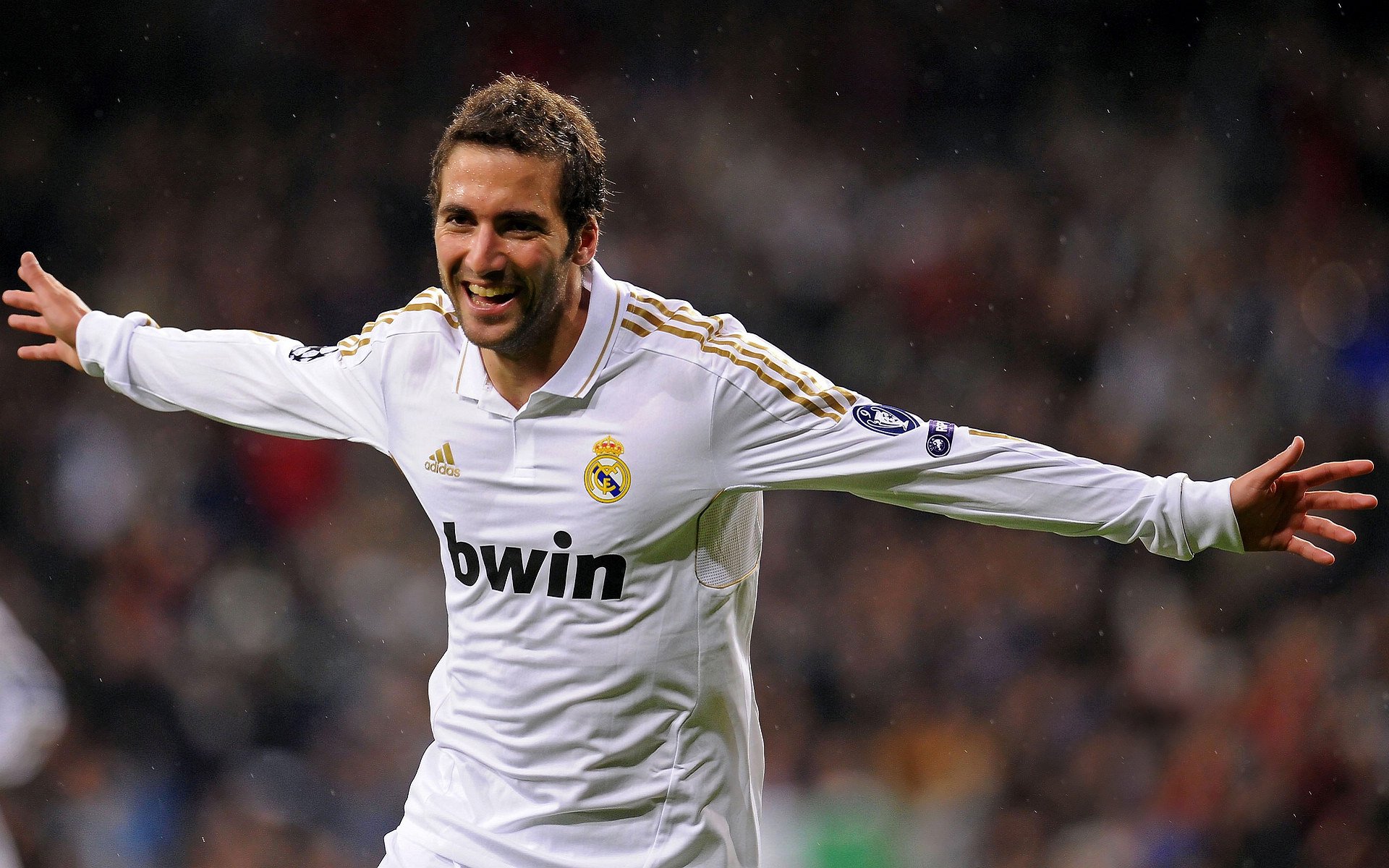 “2025世界运动会:武术赛场上,选手的气势与精湛的技艺相辅相成