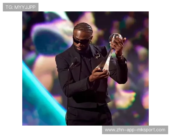 布朗被球迷公开点名：教练若敢不放哈特就要被“教训”！